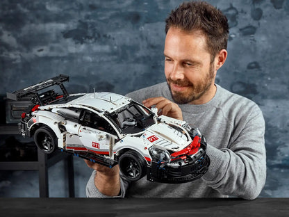 Porsche 911 RSR (1580 peças)