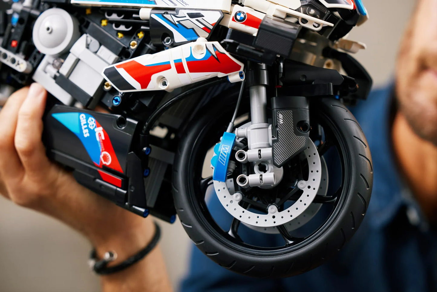 BMW M 1000 RR (1920 peças)